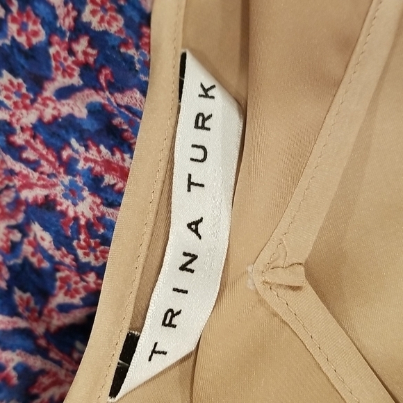 💕TRINA TURK💕 Chiffon Flounce Short Sleeve Blouse Tassels ~ Micro Floral Print - Picture 9 of 9